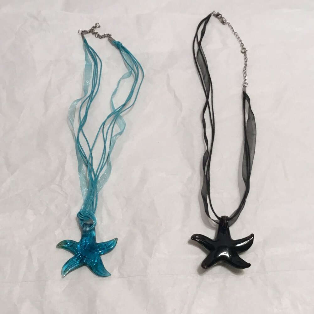 Very lovely and colorful pair of Murano glass Starfish necklaces - Picture 4 of 9